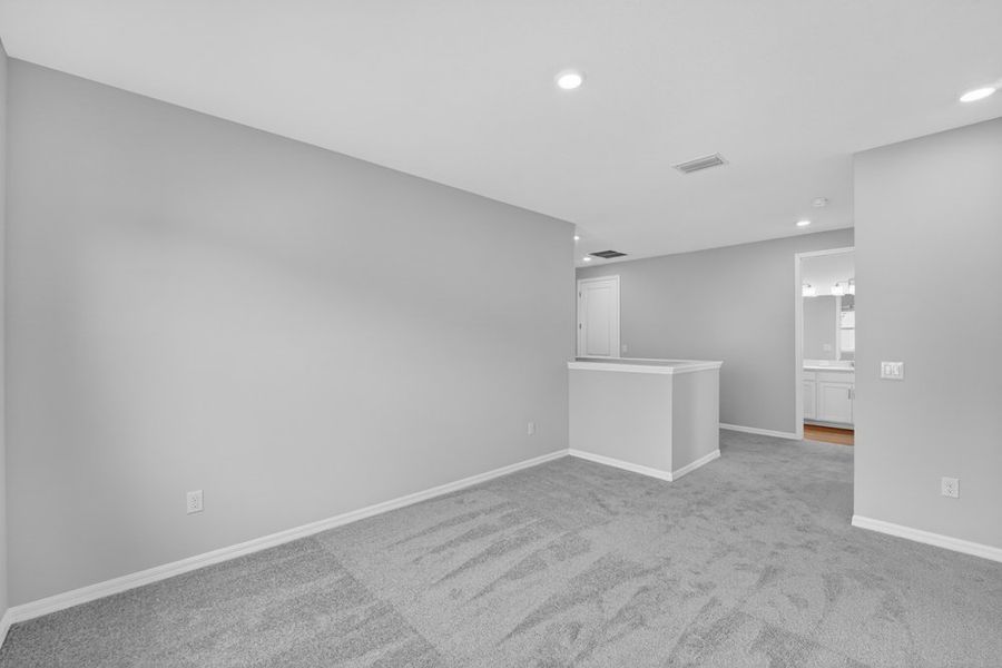 Spacious, unfurnished interior of a new home in Tiburon, Nokomis (Image 18). Spacious, unfurnished interior of a new home in Tiburon, Nokomis (Image 18).
