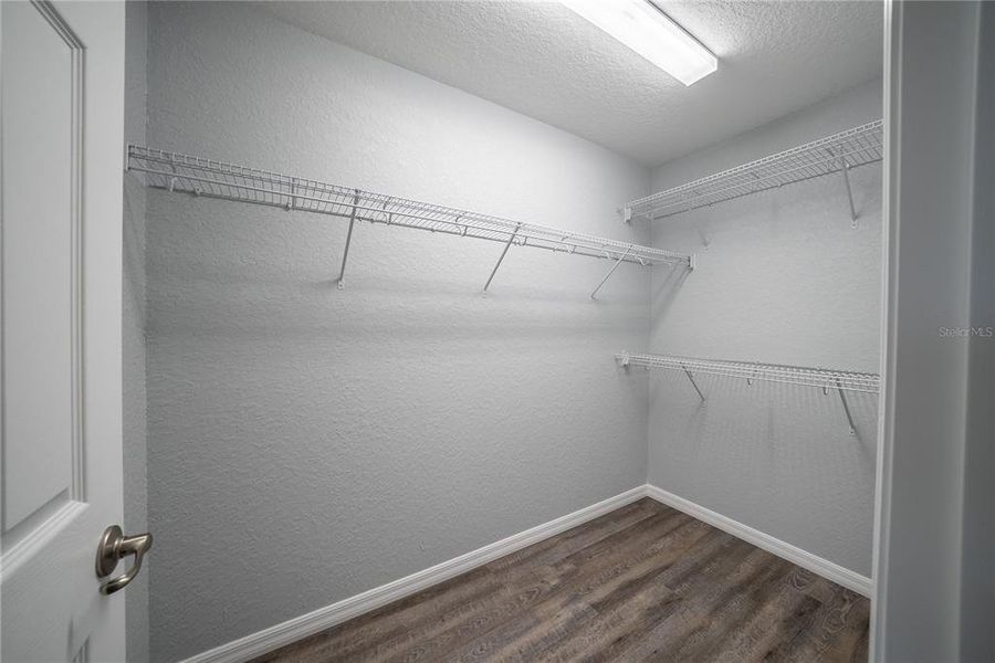 Spacious, unfurnished interior of a new home in , Ocala (Image 11).