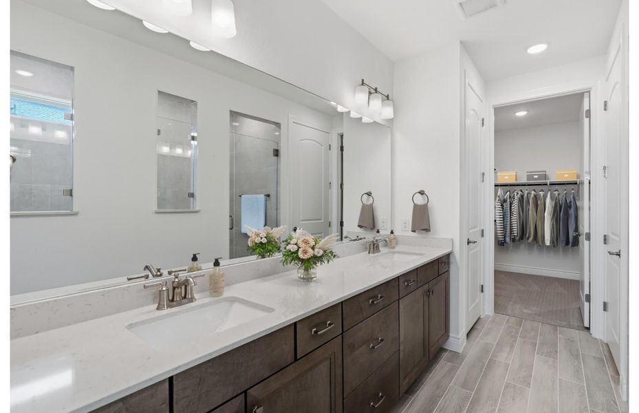 Furnished interior view inside a new home in Del Webb New Braunfels at Veramendi, New Braunfels (Image 8).