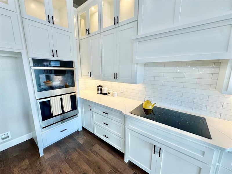 Furnished interior view inside a new home in , Abilene (Image 4).