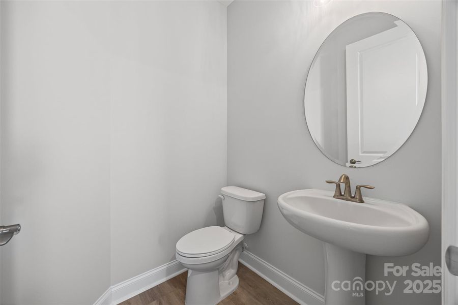 Furnished interior view inside a new home in Handsmill on Lake Wylie, York (Image 7).