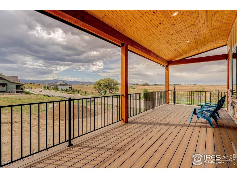 Exterior details and patio area of a home in , Berthoud (Image 1).
