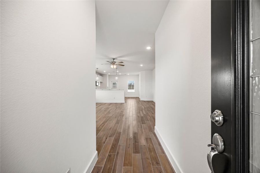 Spacious, unfurnished interior of a new home in River Ranch Meadows, Dayton (Image 11).