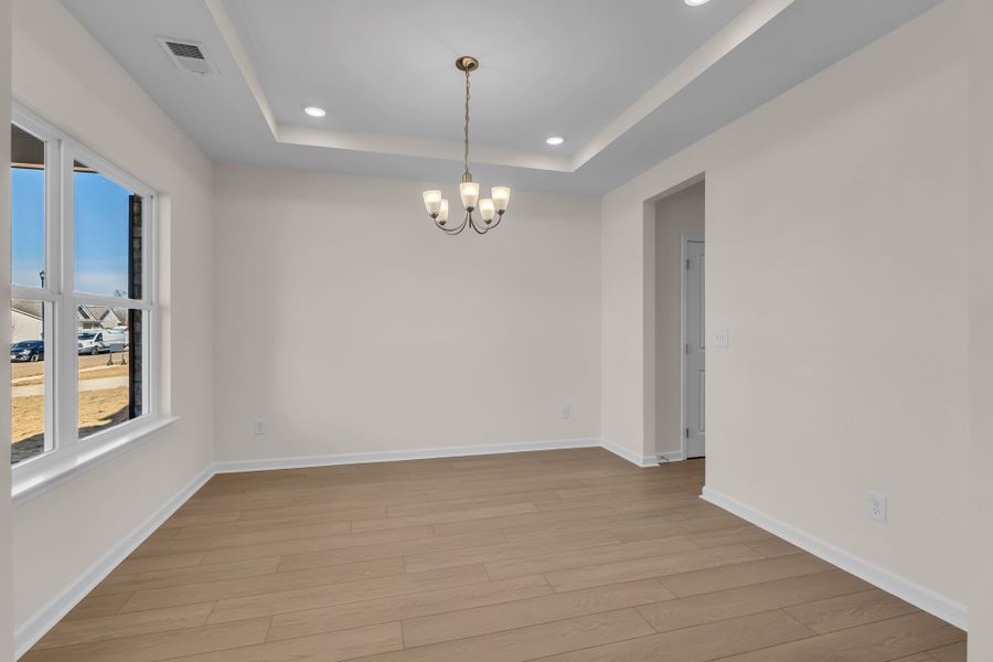 Spacious, unfurnished interior of a new home in Hampshire Hills, Columbia (Image 16).