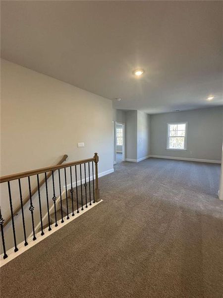 Spacious, unfurnished interior of a new home in Mirror Lake at South Harbour, Villa Rica (Image 19).