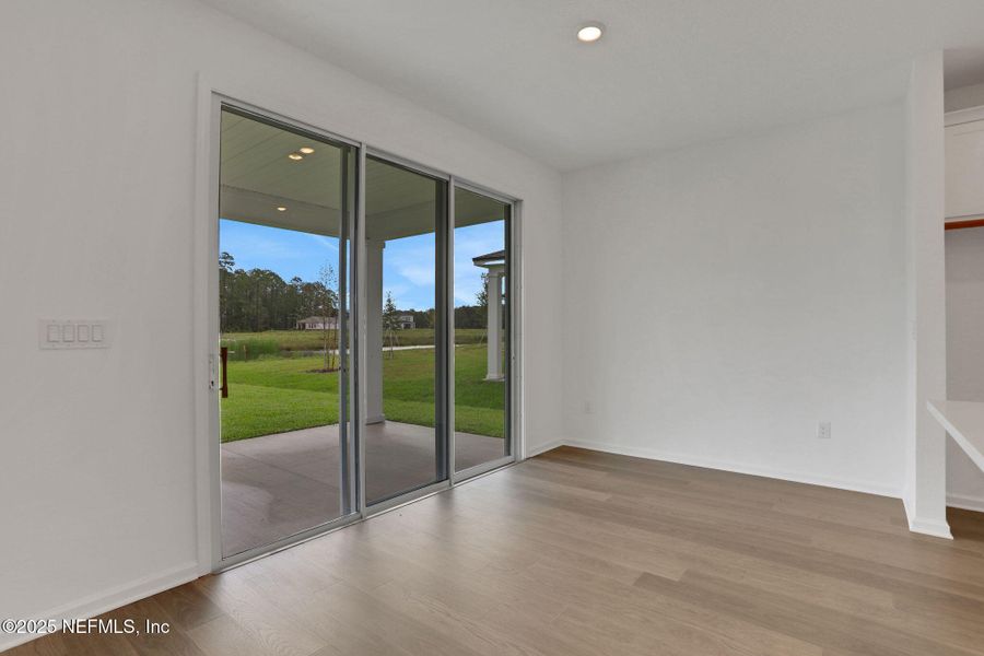 Spacious, unfurnished interior of a new home in TrailMark, St. Augustine (Image 16).