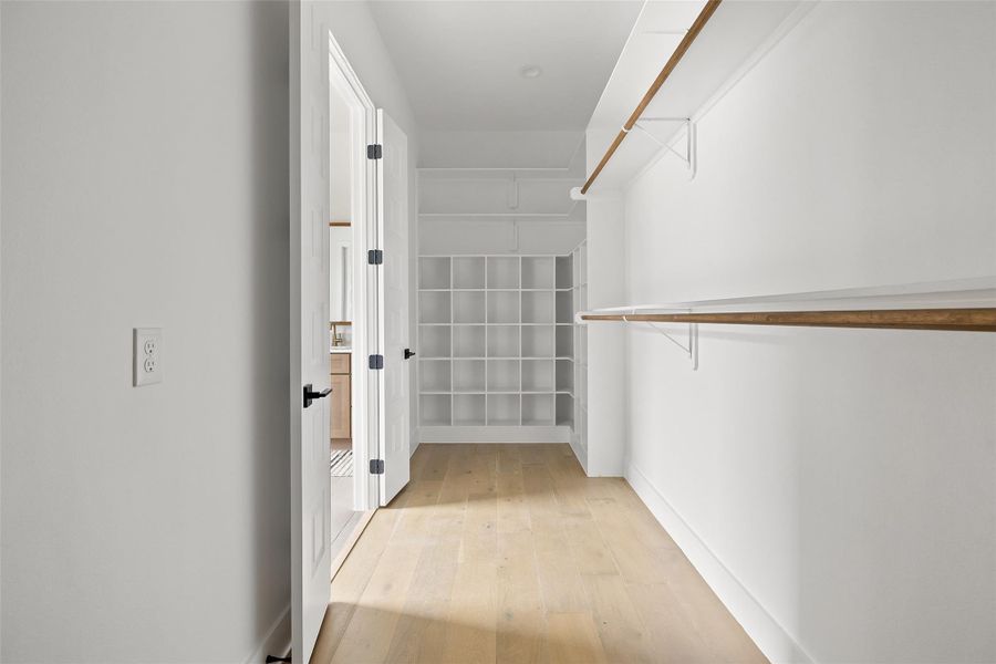 Spacious, unfurnished interior of a new home in , Wimberley (Image 24).
