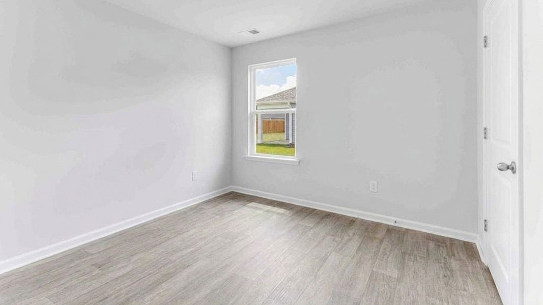 Spacious, unfurnished interior of a new home in Halls Landing, Bolivia (Image 18).