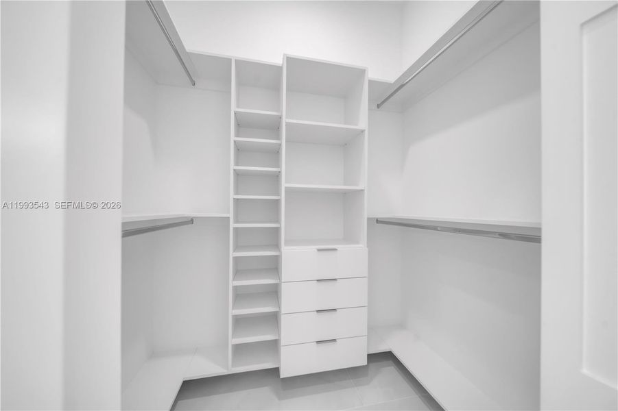 Image 42 of a home in .