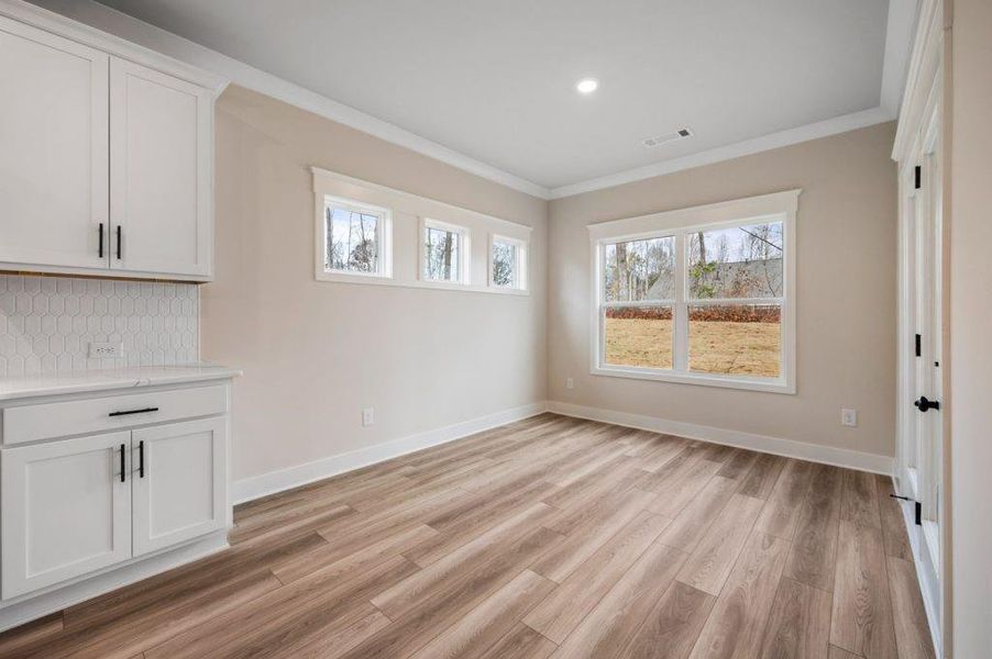 Spacious, unfurnished interior of a new home in Pinecrest Ridge, Dacula (Image 29).