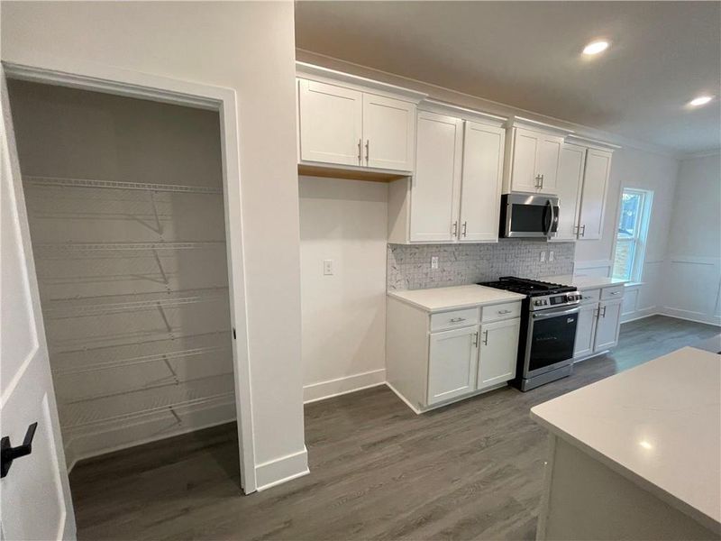 Furnished interior view inside a new home in Tuscany Hills, Douglasville (Image 6).