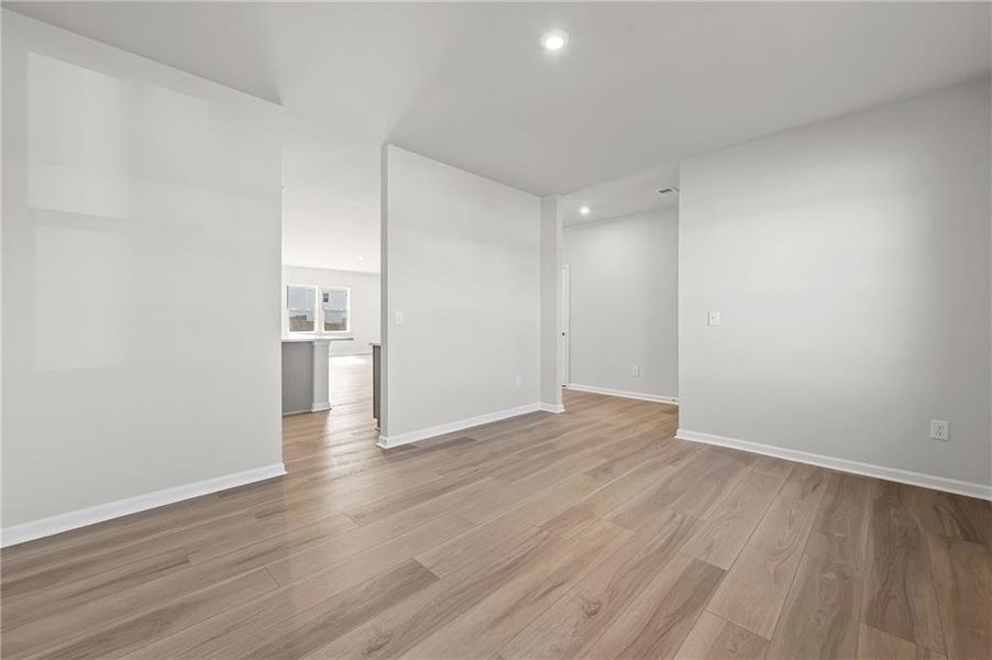 Spacious, unfurnished interior of a new home in Anderson Point, McDonough (Image 28).