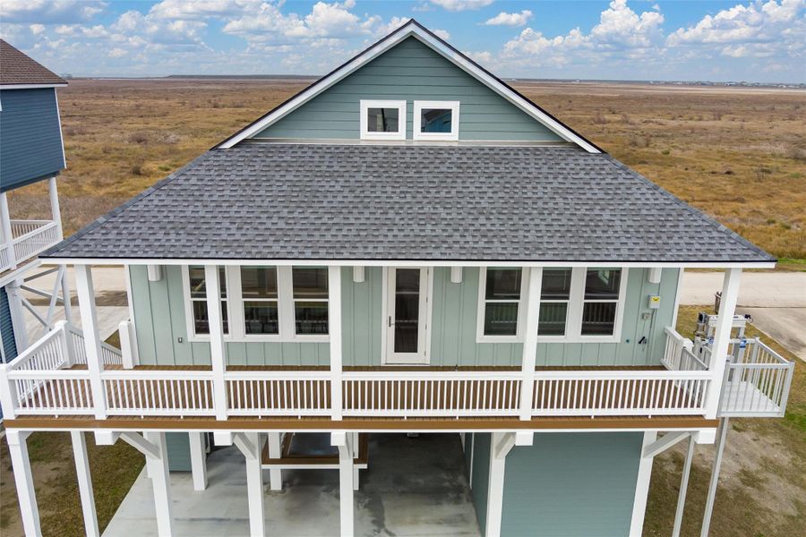 Exterior details and patio area of a home in , Bolivar Peninsula (Image 24).