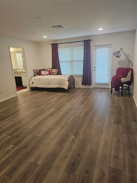 Furnished interior view inside a new home in , Zephyrhills (Image 9).