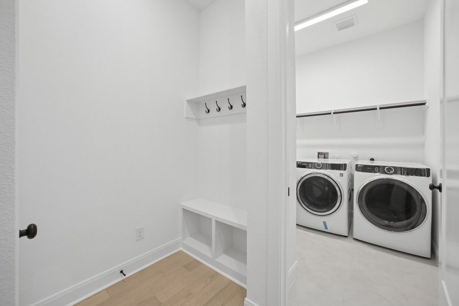 Image 19 representing the The Jasmine by David Weekley Homes in Goodland – Classic Series, Grand Prairie, TX. Image 19 representing the The Jasmine by David Weekley Homes in Goodland – Classic Series, Grand Prairie, TX.