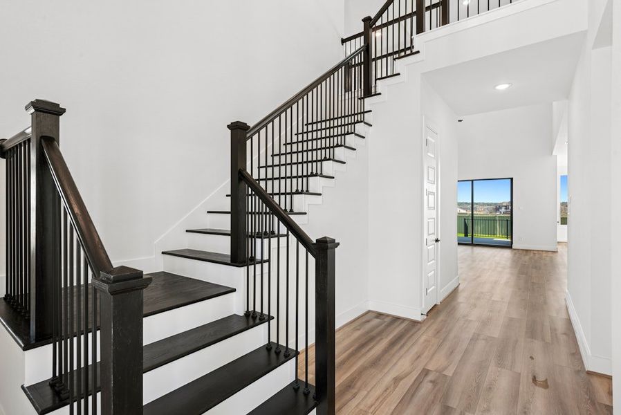 Spacious, unfurnished interior of a new home in Santa Rita Ranch, Liberty Hill (Image 14).