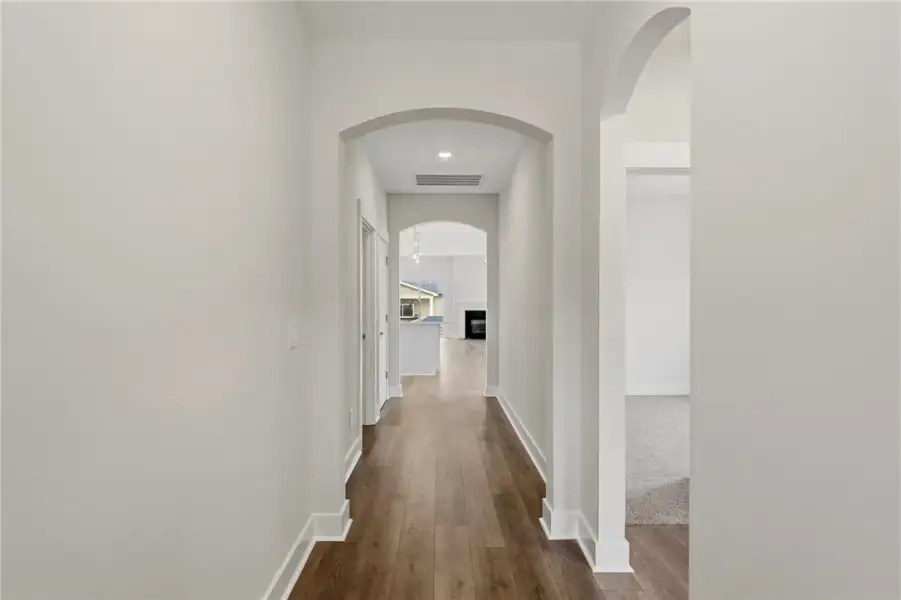 Spacious, unfurnished interior of a new home in Saratoga Oaks, Williamston (Image 17). Spacious, unfurnished interior of a new home in Saratoga Oaks, Williamston (Image 17).