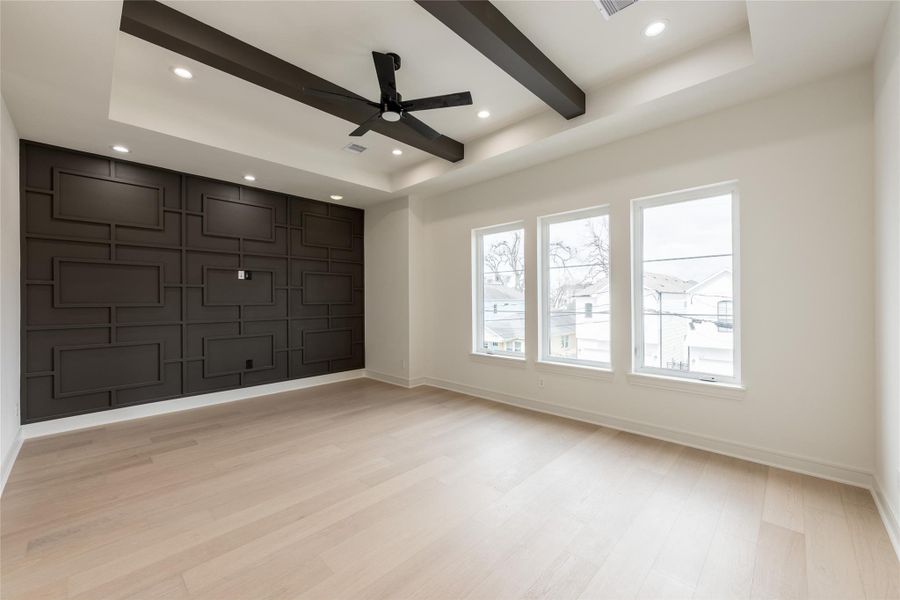 Spacious, unfurnished interior of a new home in , Houston (Image 28).