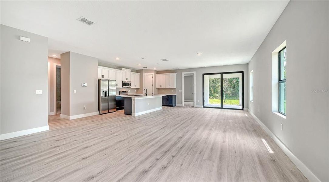 Spacious, unfurnished interior of a new home in , North Port (Image 32).