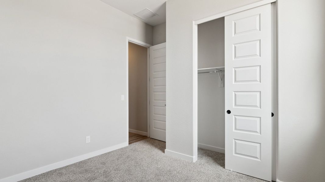 Spacious, unfurnished interior of a new home in Upper Canyon, Phoenix (Image 25).