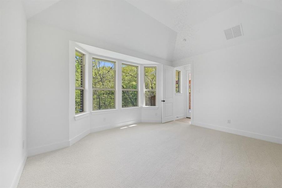 Spacious, unfurnished interior of a new home in Gateway Village - The Reserve: 45ft. lots, Denison (Image 20).