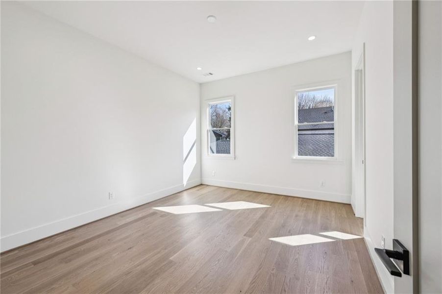 Spacious, unfurnished interior of a new home in , Atlanta (Image 20). Spacious, unfurnished interior of a new home in , Atlanta (Image 20).