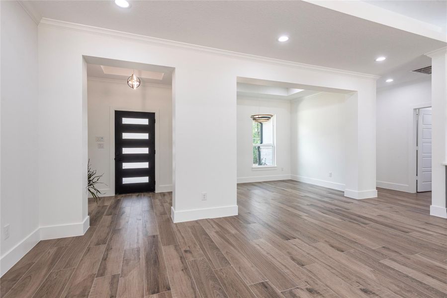 Spacious, unfurnished interior of a new home in , Dayton (Image 26).