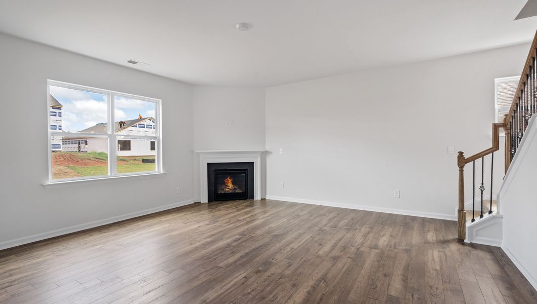 Spacious, unfurnished interior of a new home in Hunters Ridge, Woodruff (Image 20).