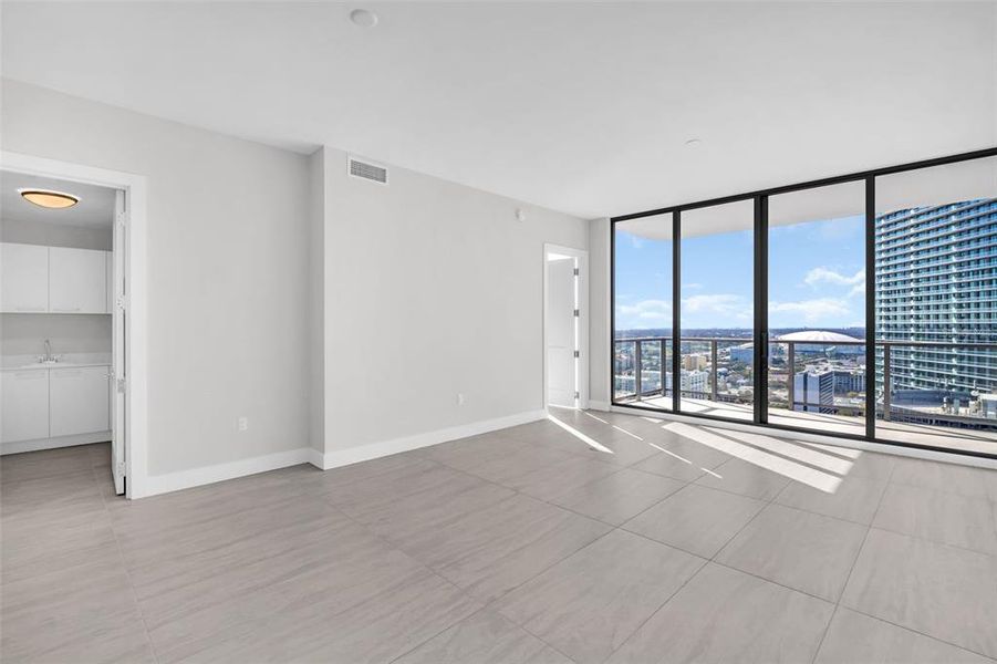 Spacious, unfurnished interior of a new home in , St. Petersburg (Image 40). Spacious, unfurnished interior of a new home in , St. Petersburg (Image 40).