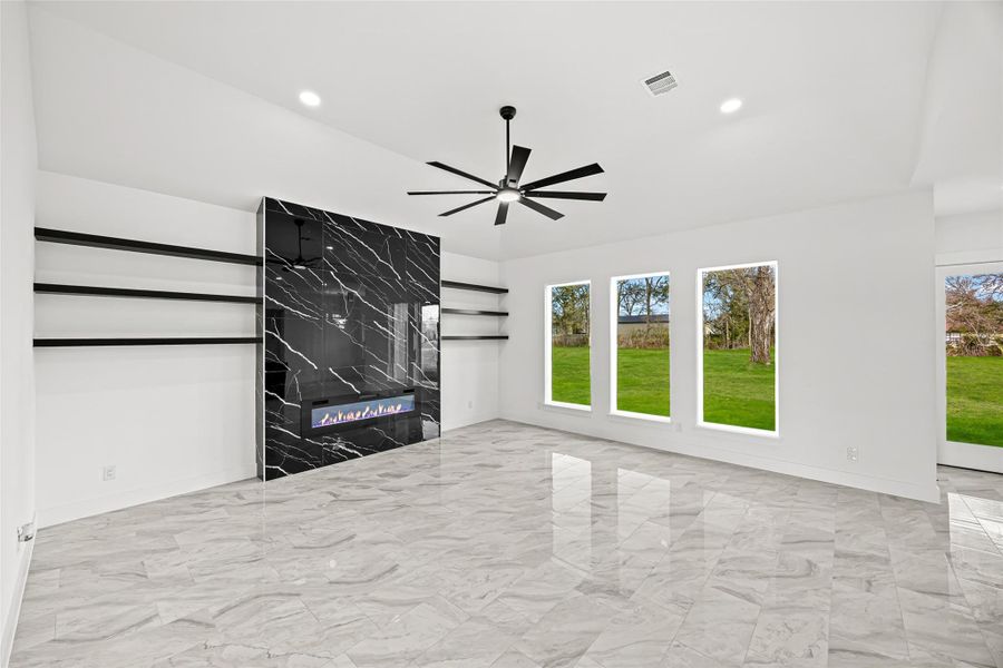Spacious, unfurnished interior of a new home in , Dayton (Image 30).
