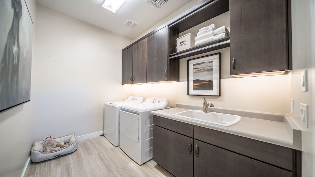 Furnished interior view inside a new home in Estrella, Goodyear (Image 24).