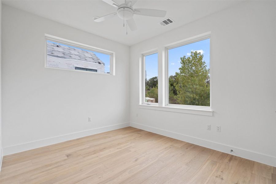 Spacious, unfurnished interior of a new home in , Austin (Image 20).