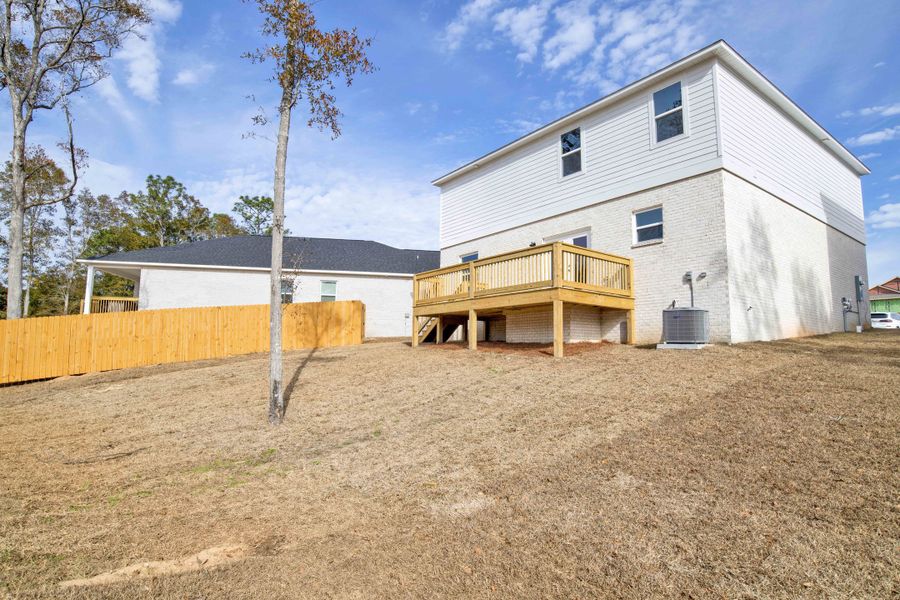 Representative exterior details of a home built from the Sycamore by Maronda Homes in Coastal Communities, Edgewater (Image 16).