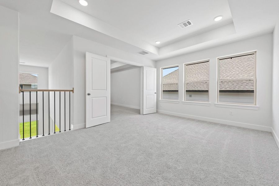 Spacious, unfurnished interior of a new home in Candela, Richmond (Image 14).