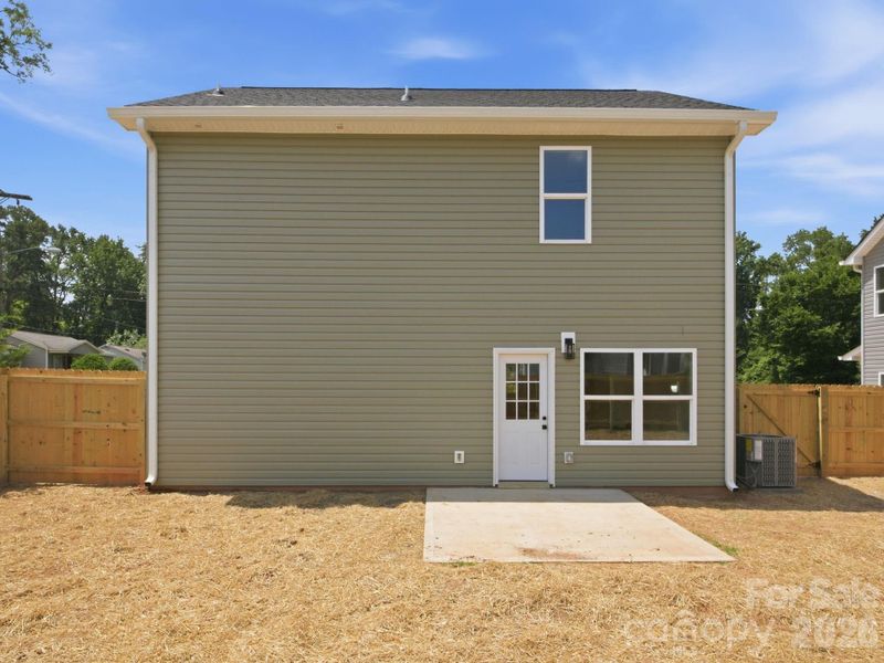 Exterior details and patio area of a home in , Charlotte (Image 4).