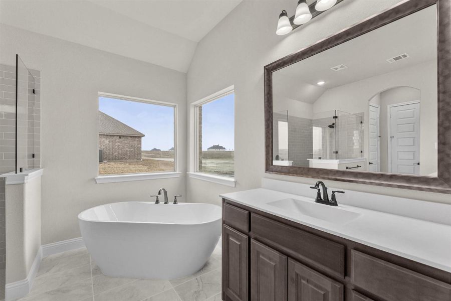 Primary Bathroom | Concept 2915 at Hidden Creek Estates in Van Alstyne, TX by Landsea Homes