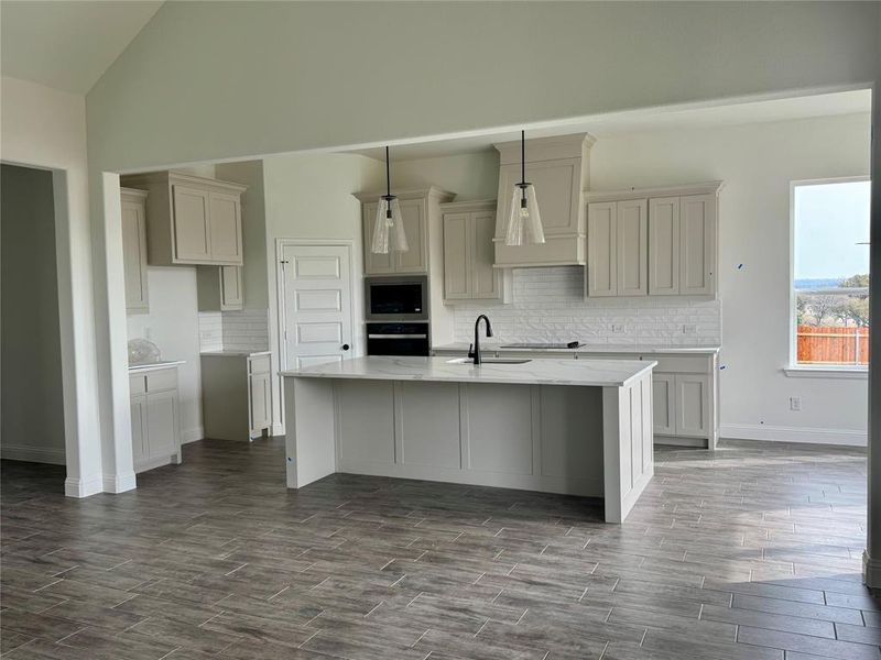 Furnished interior view inside a new home in , Glen Rose (Image 4).