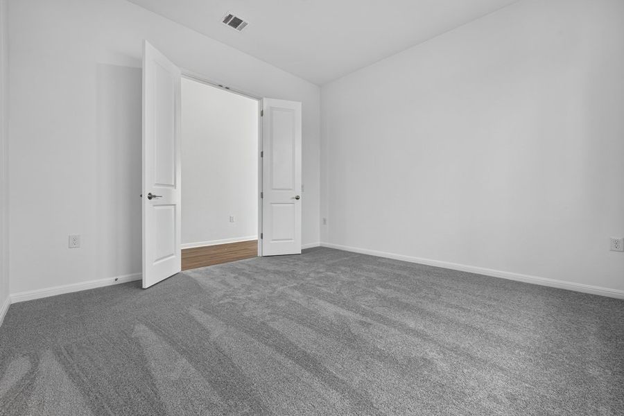 Spacious, unfurnished interior of a new home in Silverleaf, Cedar Creek (Image 29). Spacious, unfurnished interior of a new home in Silverleaf, Cedar Creek (Image 29).