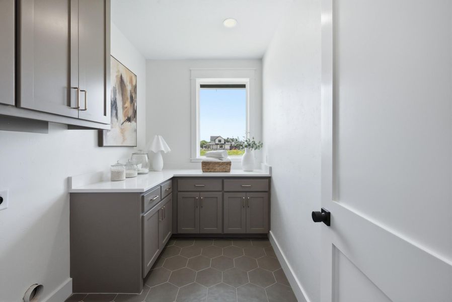 Furnished interior view inside a new home in , Bryan (Image 35).