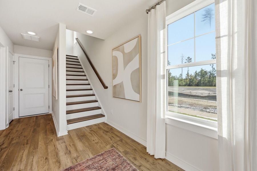 Spacious, unfurnished interior of a new home in , Summerville (Image 23).