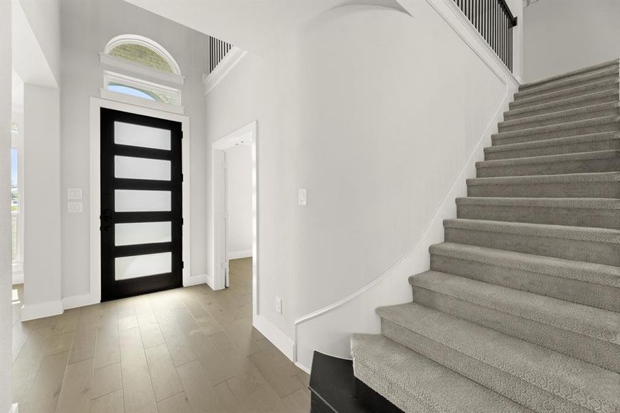 03. 2716 Warm Springs - Entry