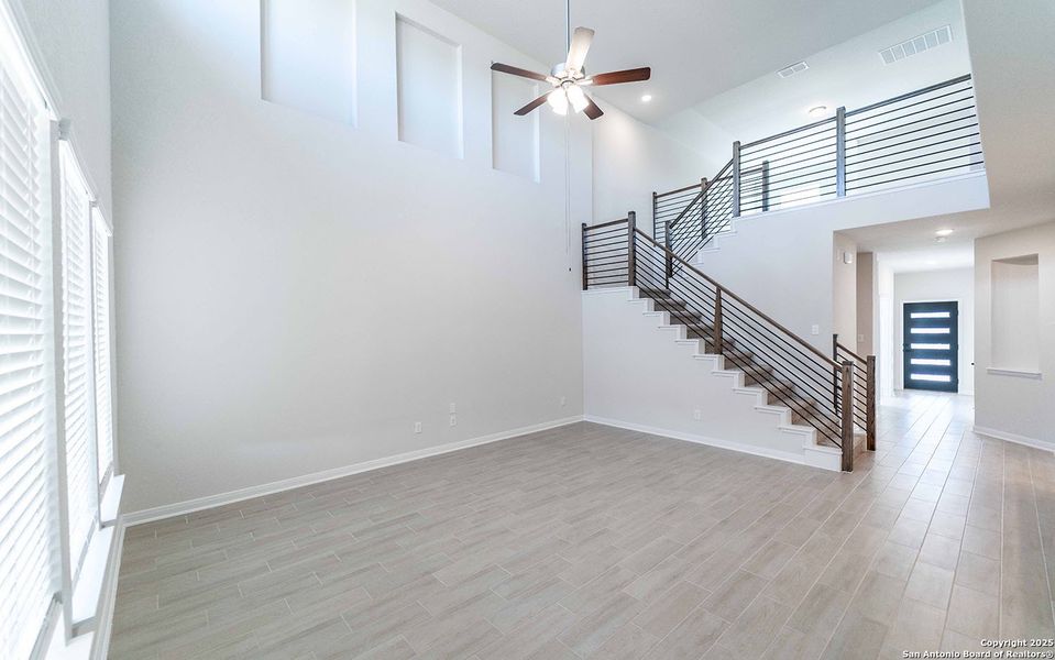 Spacious, unfurnished interior of a new home in Arcadia Ridge, San Antonio (Image 18). Spacious, unfurnished interior of a new home in Arcadia Ridge, San Antonio (Image 18).