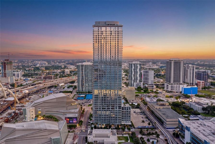 Condo located in Miami, FL showcasing its design and architecture (Image 25). Condo located in Miami, FL showcasing its design and architecture (Image 25).