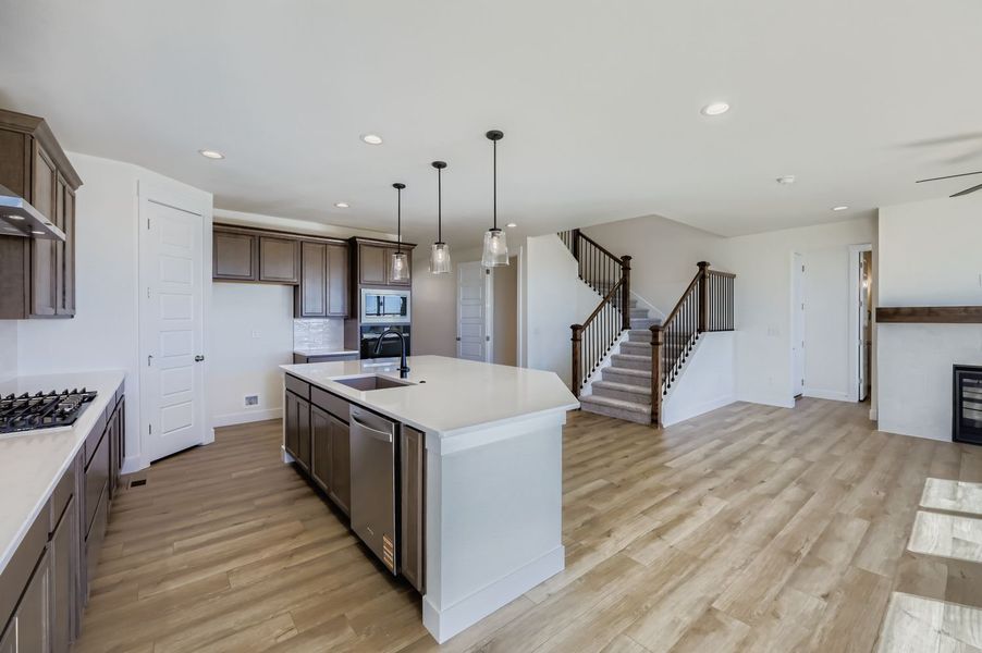 7989 Polson - Kitchen