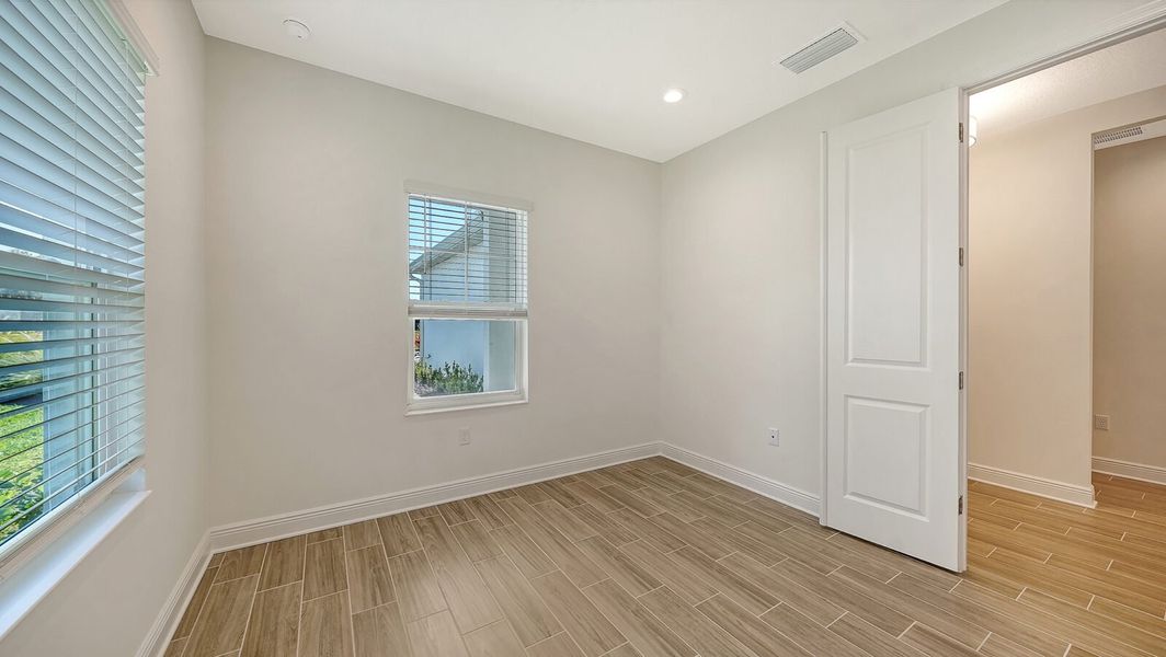 Spacious, unfurnished interior of a new home in Wildleaf, Parrish (Image 20).