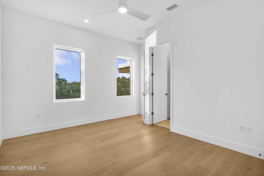 Spacious, unfurnished interior of a new home in , St. Augustine (Image 19).