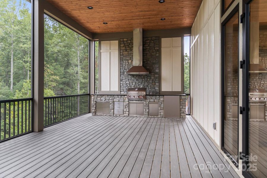 Model Home Example - Finishes subject to be different Model Home Example - Finishes subject to be different