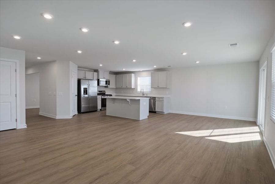 Spacious, unfurnished interior of a new home in Reidville Town Center Cottages, Duncan (Image 20).