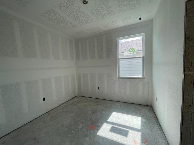 Spacious, unfurnished interior of a new home in Palm Series at Seminole Palms, Palm Coast (Image 21).