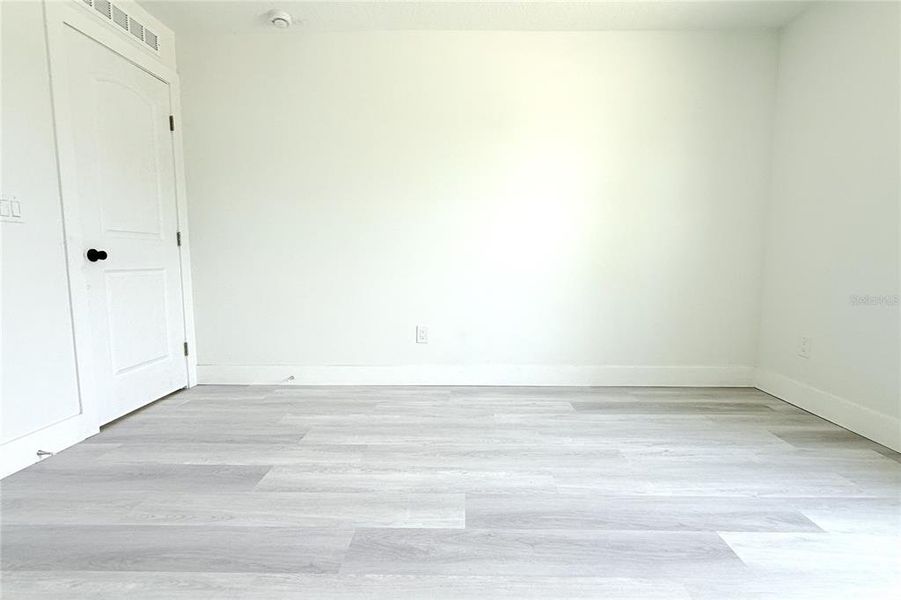 Spacious, unfurnished interior of a new home in , Spring Hill (Image 35).